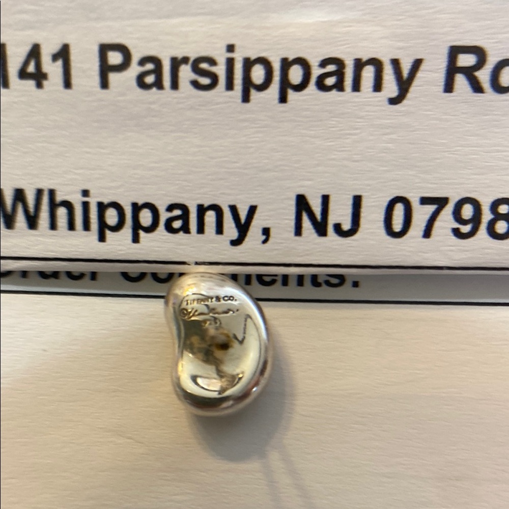 New Tiffany & Co. Elsa Peretti Sterling Silver Bean Stud Earring - Picture 2 of 4